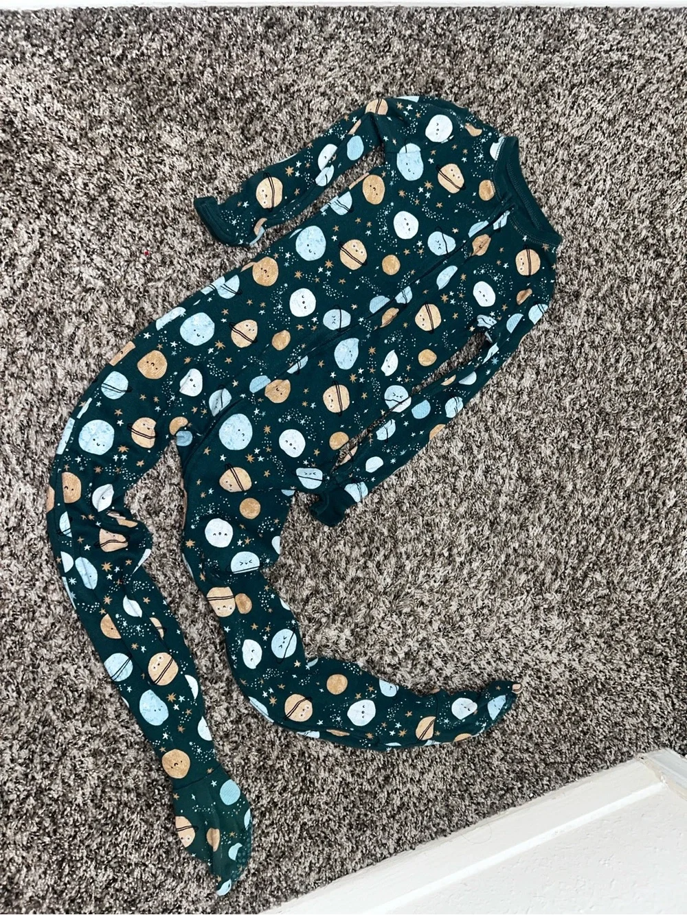 Lot of 3 Old Navy Boy’s Space Rocket Footed pajamas Size 6T
